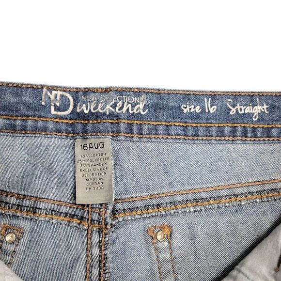 New Directions Weekend Rhinestone Sequin Embroidered Pocket Straight Blue Jeans - Picture 8 of 10